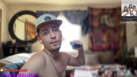 Snapshot of dylandaniel69 chatting on January 2025 08:42:01 PM Dylan Daniel 7.8 online show from January 2025 08:42:01 PM