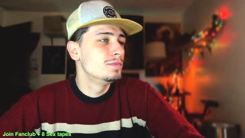 Snapshot of dylandaniel69 chatting on February 2025 09:28:01 PM Dylan Daniel 7.8 online show from February 2025 09:28:01 PM