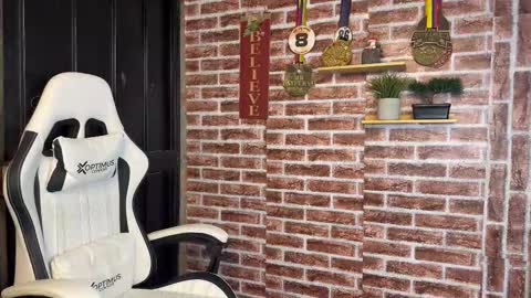 Dylangusss online show from February 2026 06:43:02 AM