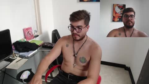 Snapshot of dylanhot10 chatting on December 2024 10:07:01 PM dylanhot10 online show from December 2024 10:07:01 PM