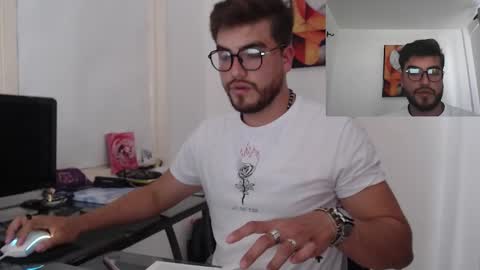 Snapshot of dylanhot10 chatting on December 2024 09:08:02 PM dylanhot10 online show from December 2024 09:08:02 PM