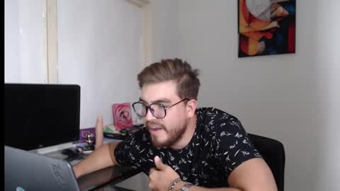 Snapshot of dylanhot10 chatting on December 2024 09:17:01 PM dylanhot10 online show from December 2024 09:17:01 PM