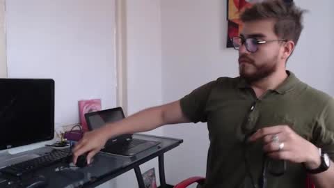 Snapshot of dylanhot10 chatting on February 2025 10:34:01 PM dylanhot10 online show from February 2025 10:34:01 PM