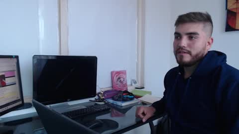 Snapshot of dylanhot10 chatting on February 2025 08:03:01 PM dylanhot10 online show from February 2025 08:03:01 PM