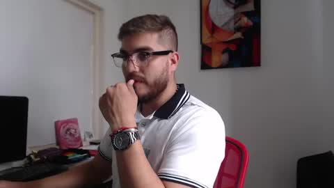 Snapshot of dylanhot10 chatting on February 2025 07:49:01 PM dylanhot10 online show from February 2025 07:49:01 PM