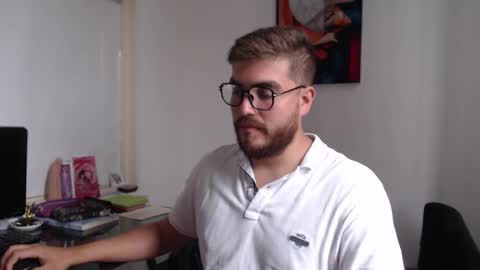 Snapshot of dylanhot10 chatting on February 2025 09:52:02 PM dylanhot10 online show from February 2025 09:52:02 PM