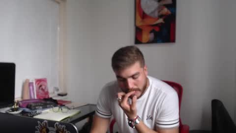 Snapshot of dylanhot10 chatting on February 2025 08:47:02 PM dylanhot10 online show from February 2025 08:47:02 PM