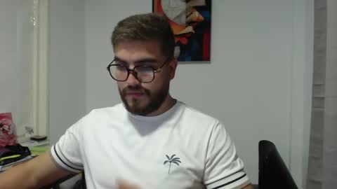 Snapshot of dylanhot10 chatting on February 2025 01:18:02 AM dylanhot10 online show from February 2025 01:18:02 AM