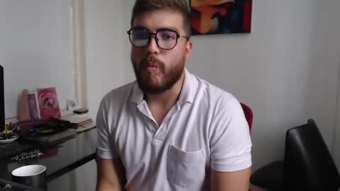 Snapshot of dylanhot10 chatting on February 2025 09:26:02 PM dylanhot10 online show from February 2025 09:26:02 PM