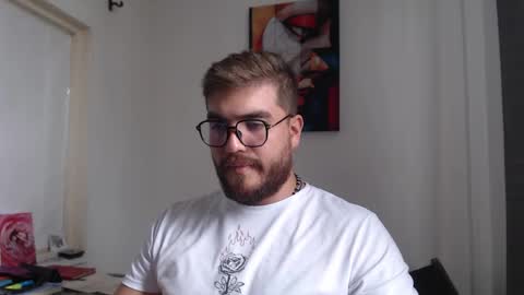 Snapshot of dylanhot10 chatting on February 2025 08:41:01 PM dylanhot10 online show from February 2025 08:41:01 PM