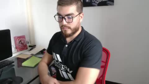 Snapshot of dylanhot10 chatting on October 2025 08:39:01 PM dylanhot10 online show from October 2025 08:39:01 PM