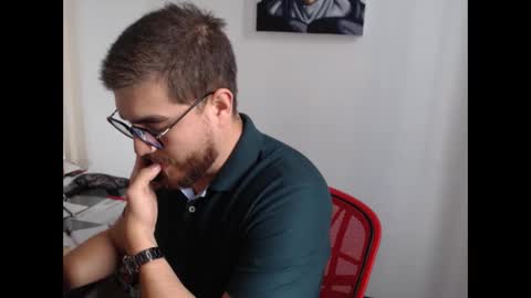 Snapshot of dylanhot10 chatting on December 2025 07:51:02 PM dylanhot10 online show from December 2025 07:51:02 PM