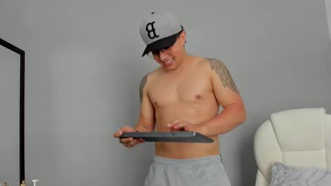 Snapshot of dylann_blaze_ chatting on March 2025 05:29:01 PM online show from March 2025 05:29:01 PM