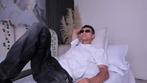 dylanroyce_ online show from March 2026 12:34:02 PM