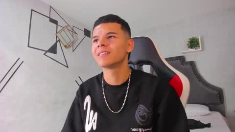 dylanroyce_ online show from June 2026 02:19:02 PM