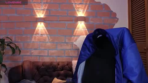 Snapshot of dylanstonne1 chatting on November 2025 09:51:02 PM D Y L A N online show from November 2025 09:51:02 PM