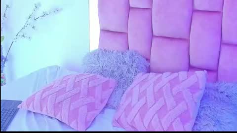 ---DYLAN--- online show from February 2025 12:06:01 AM