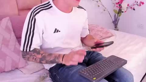 ---DYLAN--- online show from February 2025 01:57:02 AM