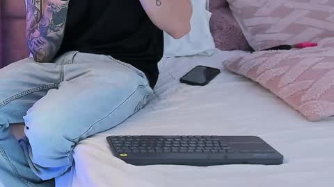 ---DYLAN--- online show from March 2025 03:26:02 AM