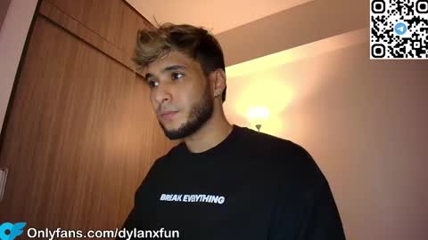 Snapshot of dylanxfun chatting on September 2025 02:37:01 AM dylanxfun online show from September 2025 02:37:01 AM