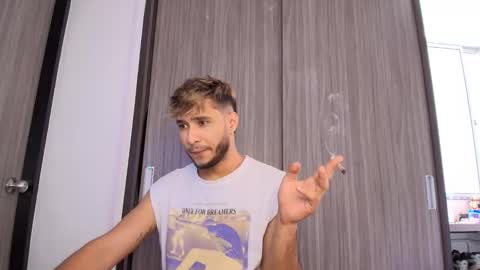 Snapshot of dylanxfun chatting on October 2025 09:17:02 PM dylanxfun online show from October 2025 09:17:02 PM