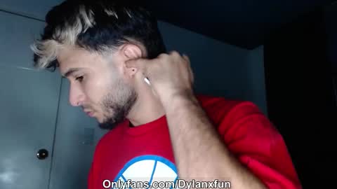 Snapshot of dylanxfun chatting on March 2026 11:37:02 AM dylanxfun online show from March 2026 11:37:02 AM