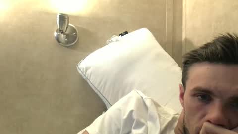 Snapshot of dylp400 chatting on January 2025 02:19:01 AM dylp400 online show from January 2025 02:19:01 AM