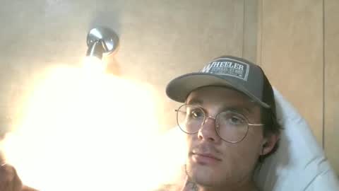 Snapshot of dylp400 chatting on March 2025 07:05:02 AM dylp400 online show from March 2025 07:05:02 AM