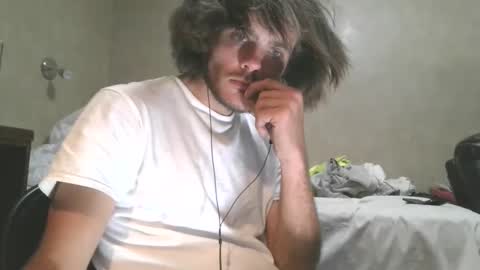 Snapshot of dylp400 chatting on November 2025 09:09:01 AM dylp400 online show from November 2025 09:09:01 AM