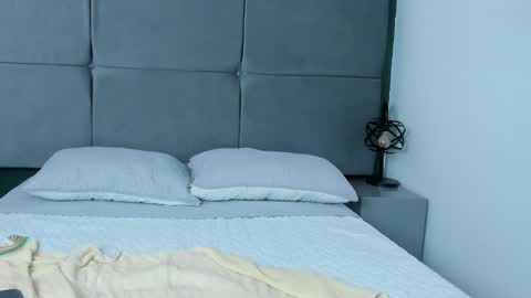 Snapshot of dymoni222 chatting on February 2025 02:02:01 PM dymoni222 online show from February 2025 02:02:01 PM