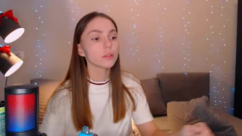 Snapshot of dyrinda chatting on January 2025 07:56:01 PM Julia and Dima online show from January 2025 07:56:01 PM