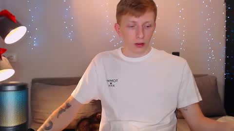 Snapshot of dyrinda chatting on March 2025 09:37:02 PM Julia and Dima online show from March 2025 09:37:02 PM