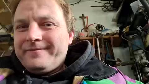 Snapshot of dzejnys chatting on October 2025 12:17:01 PM dzejnys online show from October 2025 12:17:01 PM