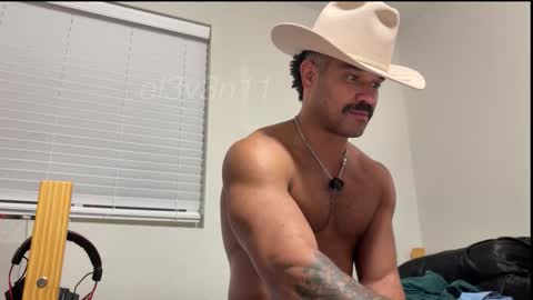 Snapshot of e13ven11 chatting on December 2025 02:21:01 AM Formally known as Virus of Life online show from December 2025 02:21:01 AM