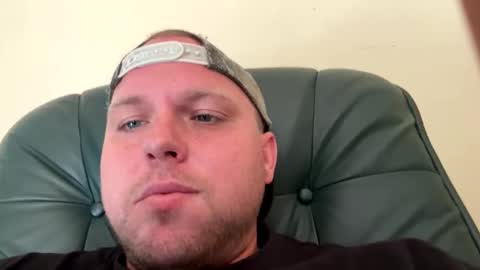 eaglebabyyy online show from October 2025 06:52:01 PM