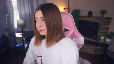 Emma online show from October 2025 05:13:01 AM