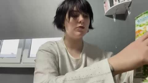 Snapshot of earthascritchfield chatting on April 2026 03:17:02 PM Rina online show from April 2026 03:17:02 PM