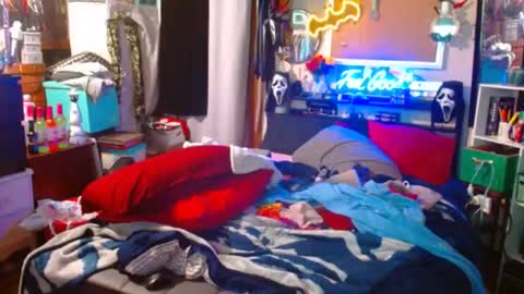 eastbayboy57 online show from June 2026 05:56:02 AM