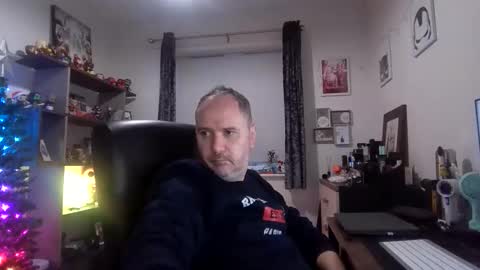 Snapshot of eastmidssoul chatting on December 2025 08:20:01 AM eastmidssoul online show from December 2025 08:20:01 AM