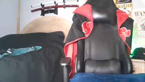 Snapshot of easybreezy20 chatting on February 2025 07:27:02 AM TWITTER INSTAGRAM easybreezy20 ONLINE 1230 AM TO 7AM online show from February 2025 07:27:02 AM