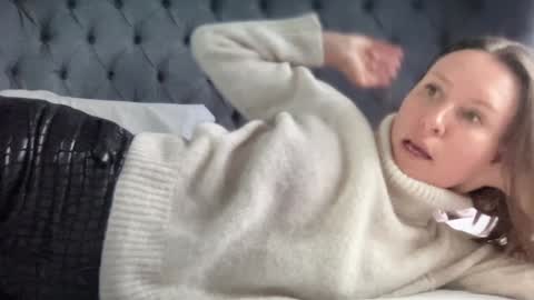 Snapshot of eatmypie69 chatting on January 2025 09:05:01 AM Nadia Ferreira  online show from January 2025 09:05:01 AM