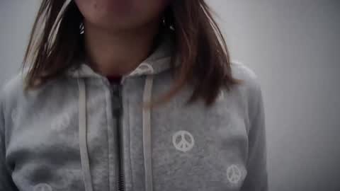 Nadia Ferreira  online show from February 2026 12:54:01 PM