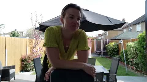 Nadia Ferreira  online show from April 2026 09:58:02 AM