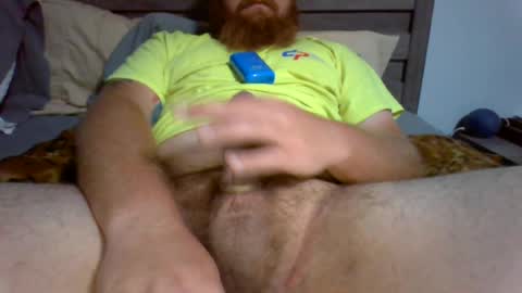 Snapshot of eaton00 chatting on June 2026 01:29:01 AM eaton00 online show from June 2026 01:29:01 AM