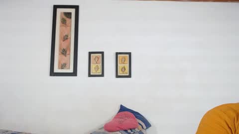 Laraand Drake online show from March 2025 09:18:02 AM