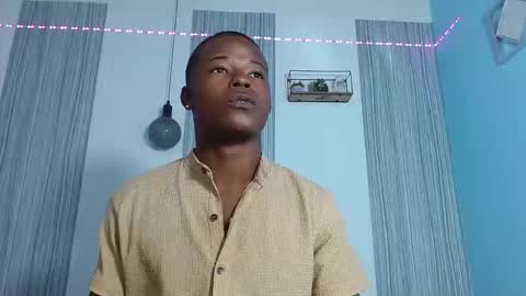 Chris Palaz  online show from December 2025 06:45:02 PM