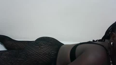 ebony_babbe online show from November 2025 06:44:02 PM