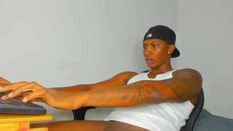 Snapshot of ebony_brandons chatting on February 2025 03:43:02 AM Brandon online show from February 2025 03:43:02 AM