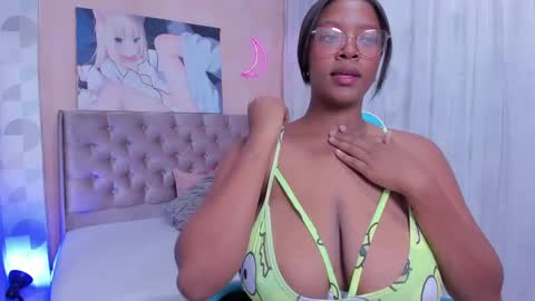 Andrea online show from March 2025 12:00:02 AM