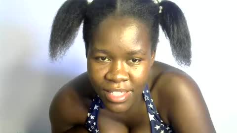 ebony_lynne online show from April 2026 09:35:01 PM